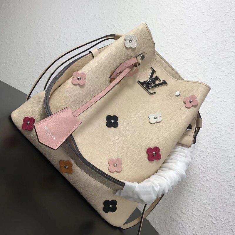 Lockme Bucket Monogram Flower Bag M53081 - Image 7
